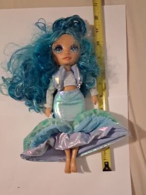 Rainbow High WinterWonderland Skylar Fisher Fashion Doll